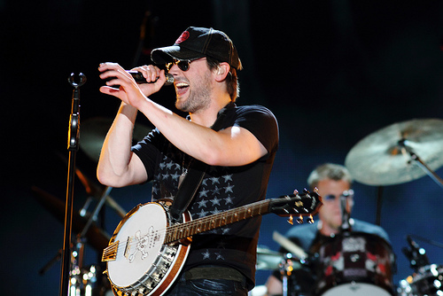 Eric_Church_Live_Record_2013